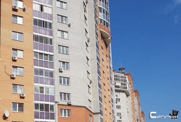 В Сургутской многоэтажке из кранов течет кисель вместо воды