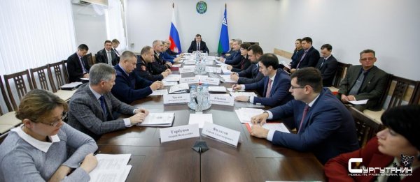 Губернатор Югры поручила главам муниципалитетов внимательно следить за рынком труда