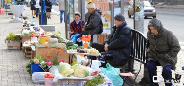 Власти Сургута решили устроить рейд уличным торговцам
