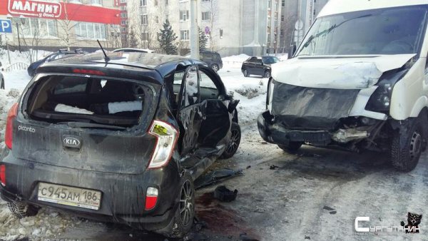 В Сургуте неопытная автоледи показала всем, что такое дрифт