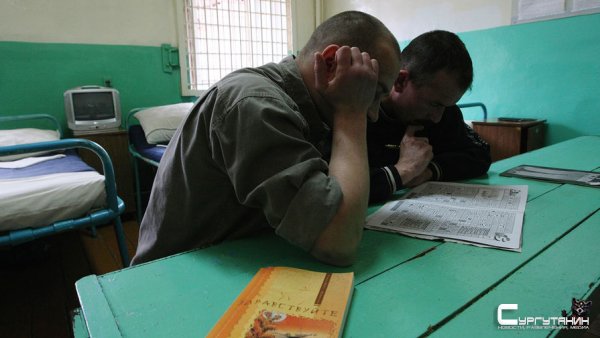 Двоих сбежавших из изолятора временного содержания в Туве задержали