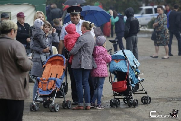 «Веселые» сургутские родители продавали наркотики из коляски своего ребенка