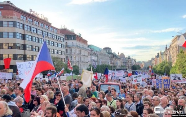 В Чехии прошли антиправительственные митинги