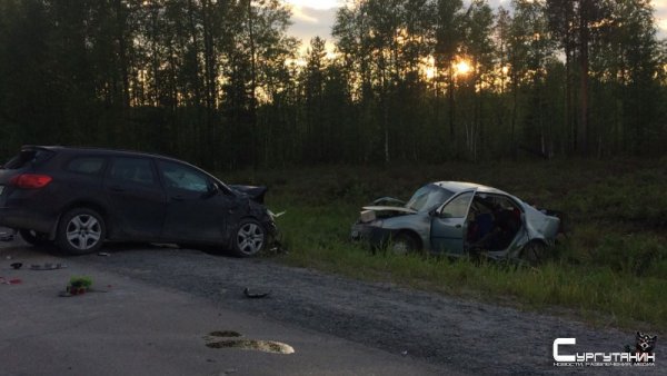 Трое 18-летних молодых людей погибли в результате ДТП на трассе в Югре