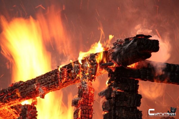 В дачном кооперативе Сургута сгорела баня
