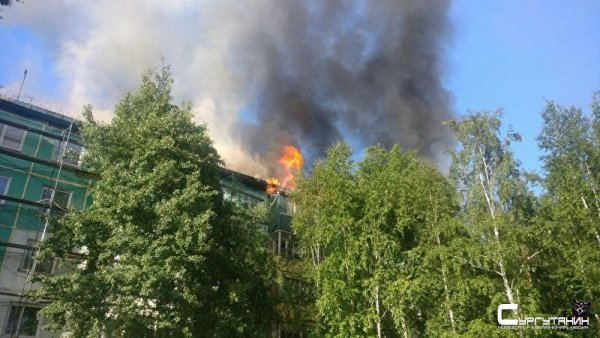 В Нижневартовске дом, в котором случился пожар, получит временную крышу