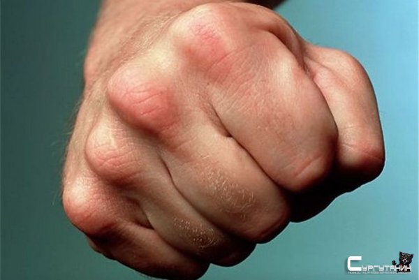 В Сургуте отправили под суд любителя помахать кулаками