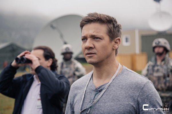 Джереми Реннер попросил Sony вернуть Человека-паука Marvel
