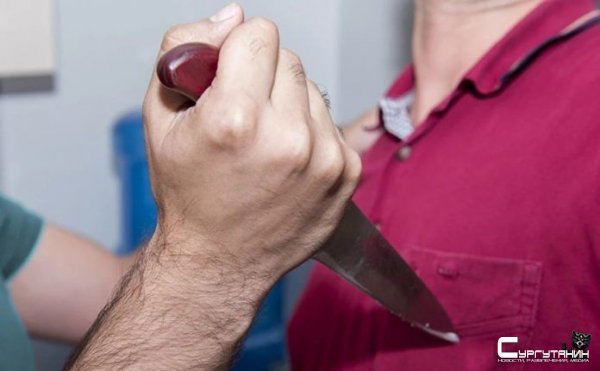 В Сургуте спор двух мужчин завершился обоюдной поножовщиной