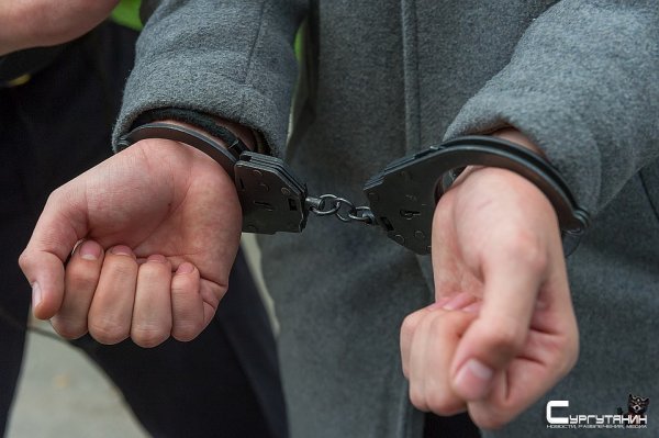 В Сургуте арестовали несовершеннолетнего продавца наркотиков