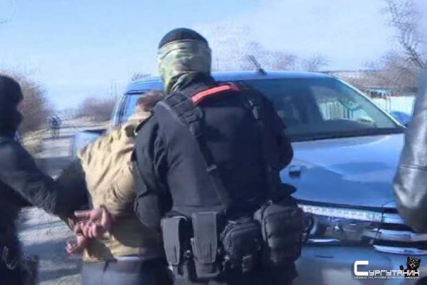 Двое жителей Амурской области напали на полицейского