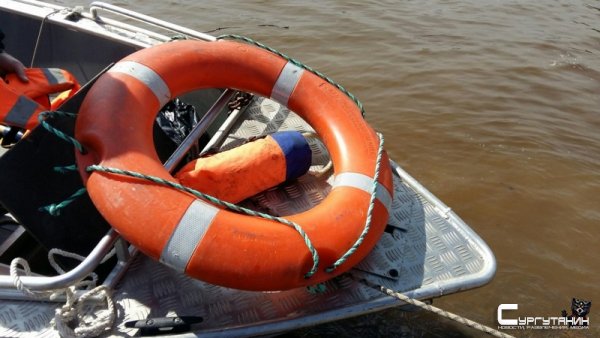 В Югре нашли лодку и вещи рыбаков, которые пропали больше недели назад