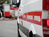 Женщина с двумя детьми выпала из окна многоэтажки в Москве
