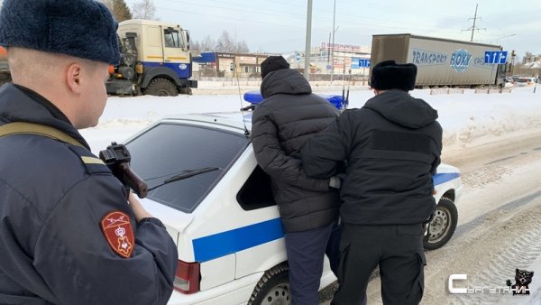 В Сургуте поймали вора укравшего женский пуховик