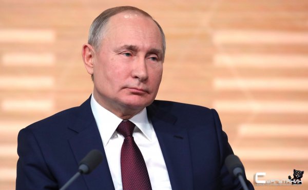 Путин издал указ об увековечении памяти Юрия Лужкова