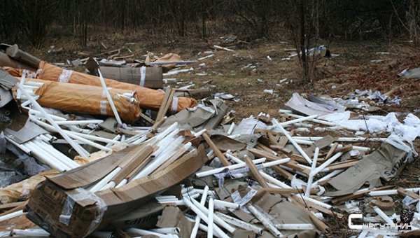 В Сургуте нашли несанкционированную свалку ртутных ламп