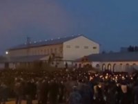 Родные заключенных иркутской колонии раскрыли подробности бунта: «Бьют всех подряд»