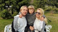 Плющенко пригрозил судом СМИ за статью о сыне 