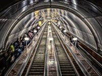 В Москве ограничили движение из-за "красной" ветки метро