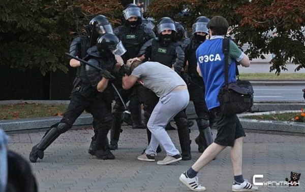 В Беларуси ОМОН применил в отношении протестующих слезоточивый газ