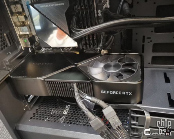 GeForce RTX 3090 Founders Edition влезет в стандартный ATX-корпус, несмотря на все опасения