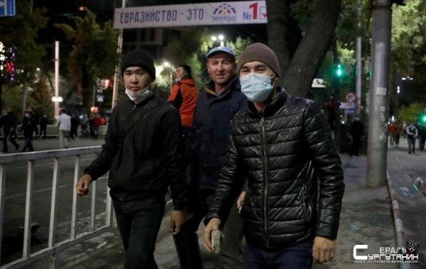 Число пострадавших в протестах в Бишкеке превысило тысячу