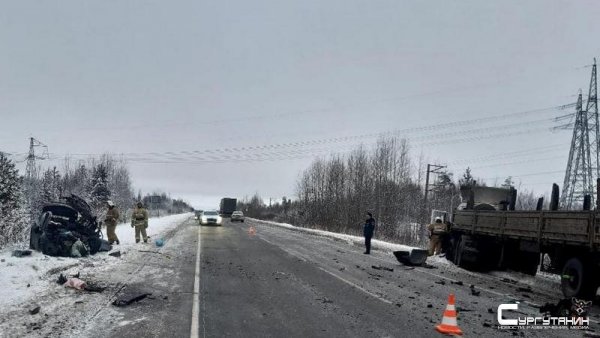 Плохая погода и гололед. На трассе в Югре произошло смертельное ДТП