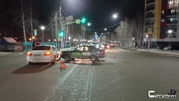 Пятеро югорчан пострадали в авариях на дорогах Югры за сутки