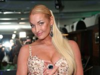«У меня таких видео до фига»: Волочкова в слезах поддержала Дзюбу 