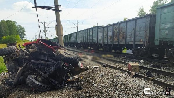 Двое стали жертвами ДТП с поездом в Амурской области