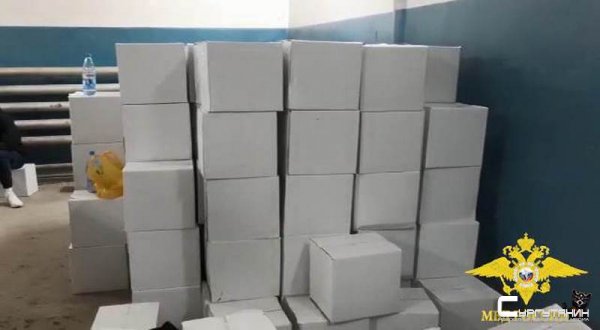 В Сургуте на горячем поймали мужчину торговавшего контрафактным алкоголем в промышленных масштабах