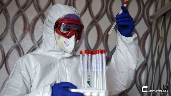 Почти 1,5 тысячи сургутских врачей и медиков привились от COVID