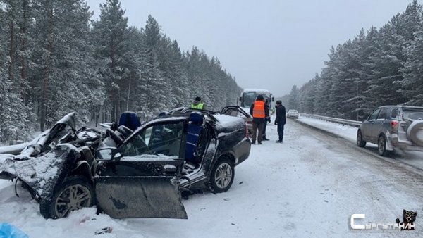 Мама двух погибших в ДТП на трассе Ивдель-ХМАО девочек ищет свидетелей аварии