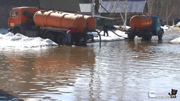 Сургут продолжает страдать от рекордных паводков