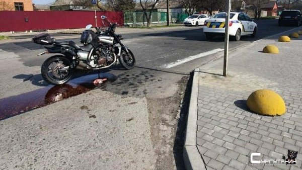 В Сургуте свежий асфальт едва не убил мотоциклистку