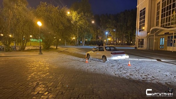 В Югре водитель «Тойоты», сдавая задним ходом, сбил 2-летнего ребенка