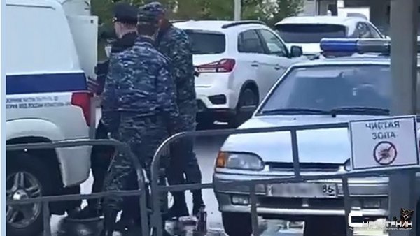 На территории сургутской ОКБ поймали наркомана
