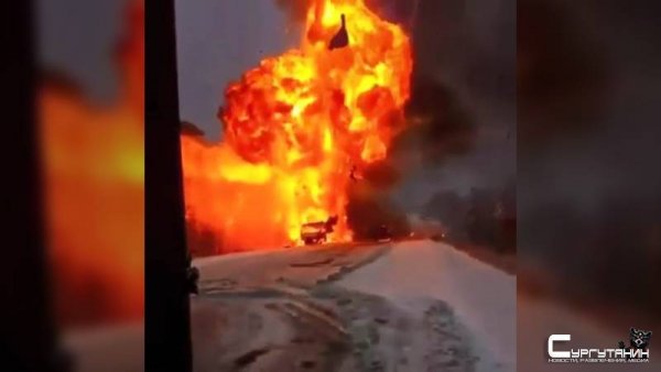 На одной из трасс Югры загорелся большегруз