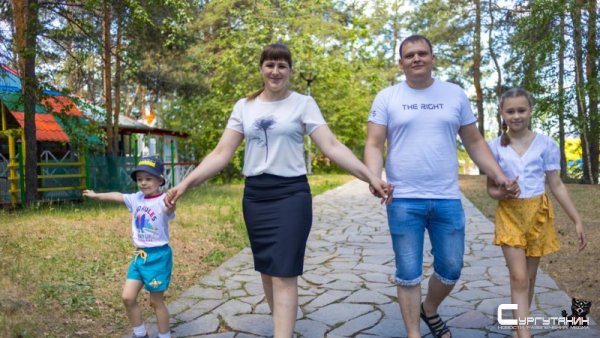 Медсестра из Югры спасла жизнь пассажирке во время перелета в Тюмень