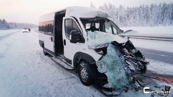 Полиция ищет очевидцев ДТП с маршруткой и КамАЗом в Югре