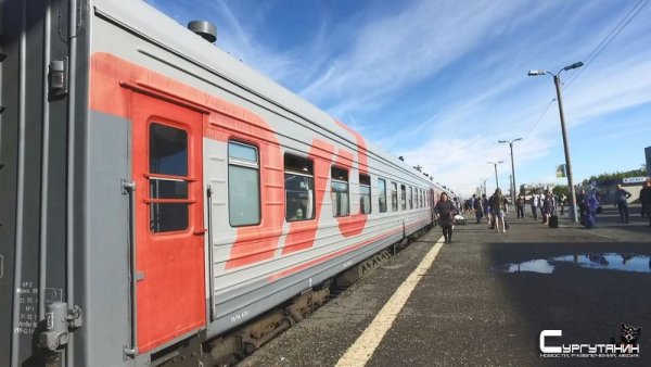Чартерный вагон. Замначальника Свердловской РЖД бесплатно арендовал вагон, чтобы прокатиться по маршруту Сургут-Ноябрьск