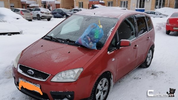 «Уважайте друг друга». Необычное послание оставили жильцам в Югре рабочие мусоровоза