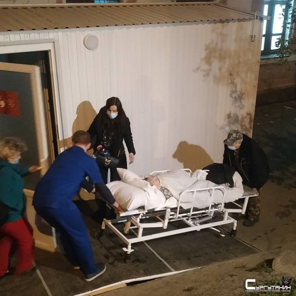 Росгвардейцы помогли эвакуировать людей из отделения больницы в Югре