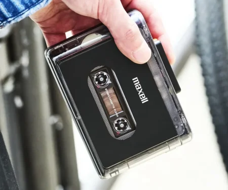 Maxell представила кассетный плеер MXCP-P100 с Bluetooth и зарядкой через USB-C