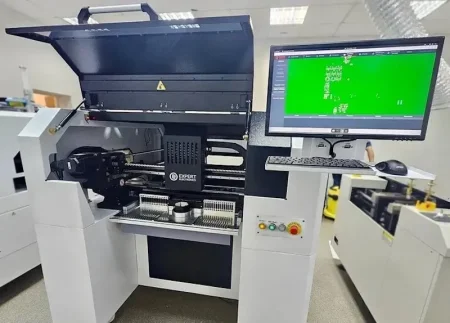 В России стартовало серийное производство первого отечественного SMT-установщика PiPlacer8