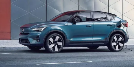 Массовый отказ автопроизводителей от электромобилей: переход США на EV откладывается