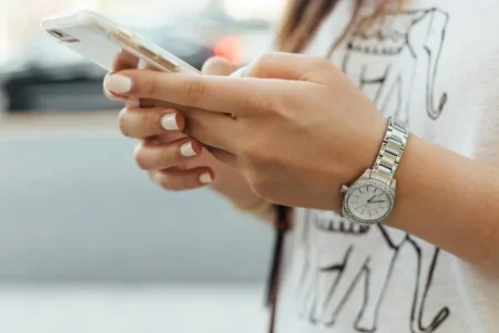 Российские операторы предлагают заблокировать звонки в Telegram и других зарубежных мессенджерах
