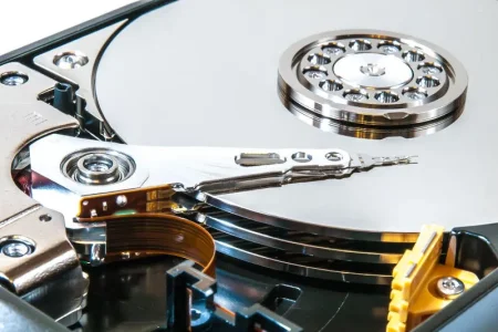 Искусственный интеллект вернул интерес к жёстким дискам: рынок HDD растёт впервые за долгие годы