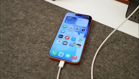 Двухлетний эксперимент с 40 смартфонами развеял миф о вреде быстрой зарядки