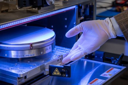 В США создан первый по-настоящему трёхмерный чип с логикой, нанотрубками и встроенной памятью